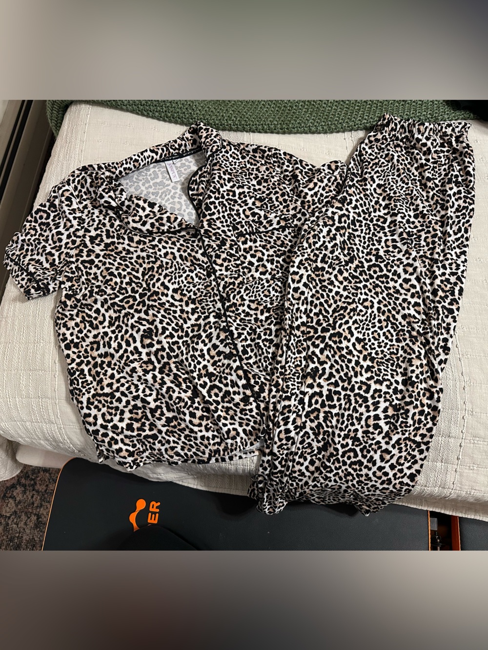 Leopard-Print Short-Sleeve Pajama Set - Beige/Brown - Picture 2 of 3